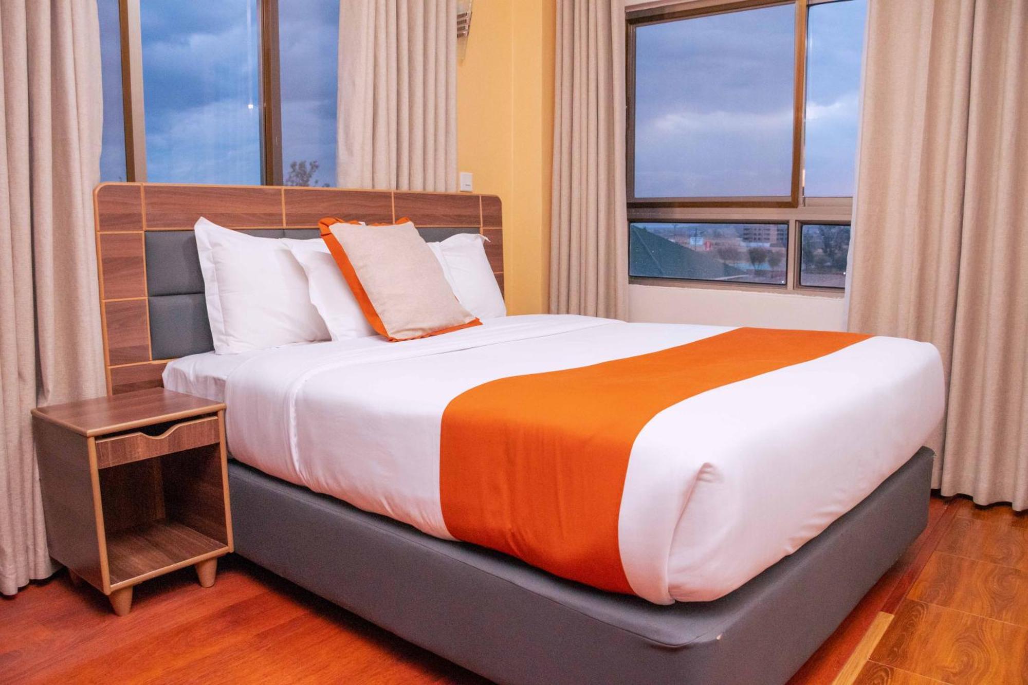 Buraha Zenoni Hotel And Resort Накуру Екстер'єр фото