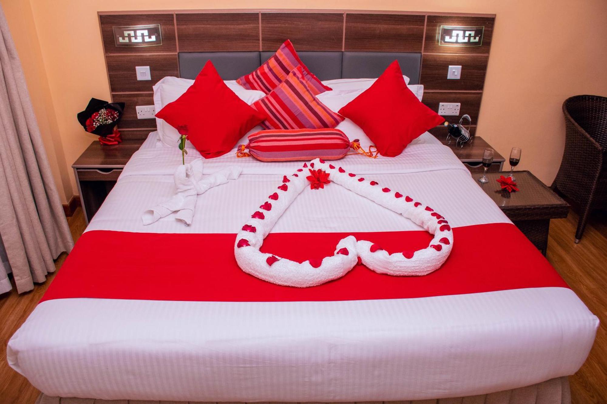 Buraha Zenoni Hotel And Resort Накуру Екстер'єр фото