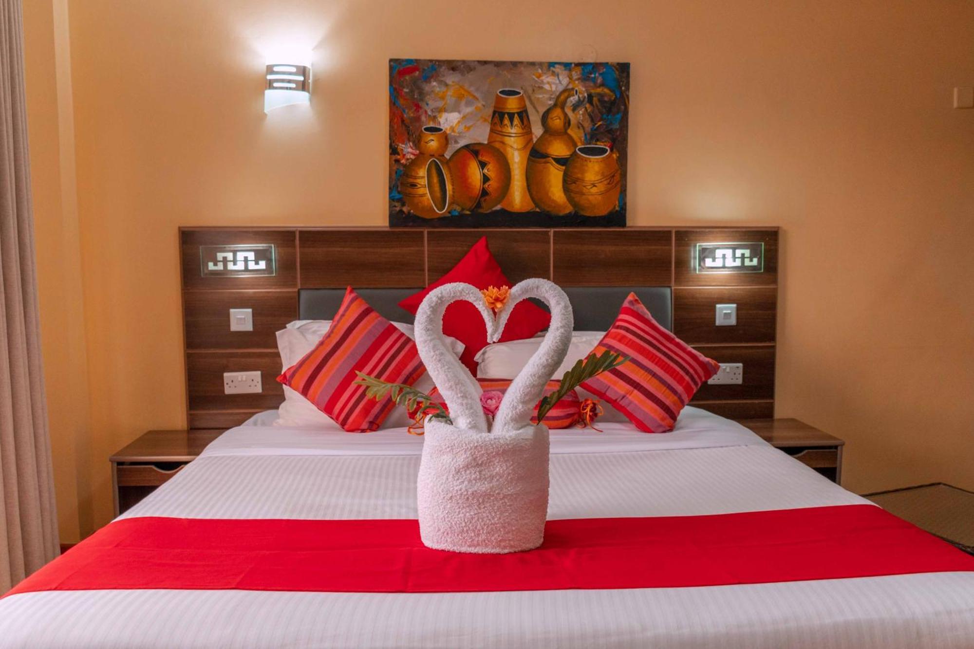 Buraha Zenoni Hotel And Resort Накуру Екстер'єр фото