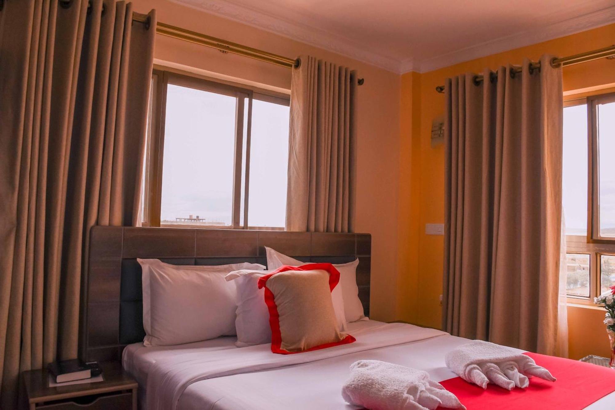 Buraha Zenoni Hotel And Resort Накуру Екстер'єр фото