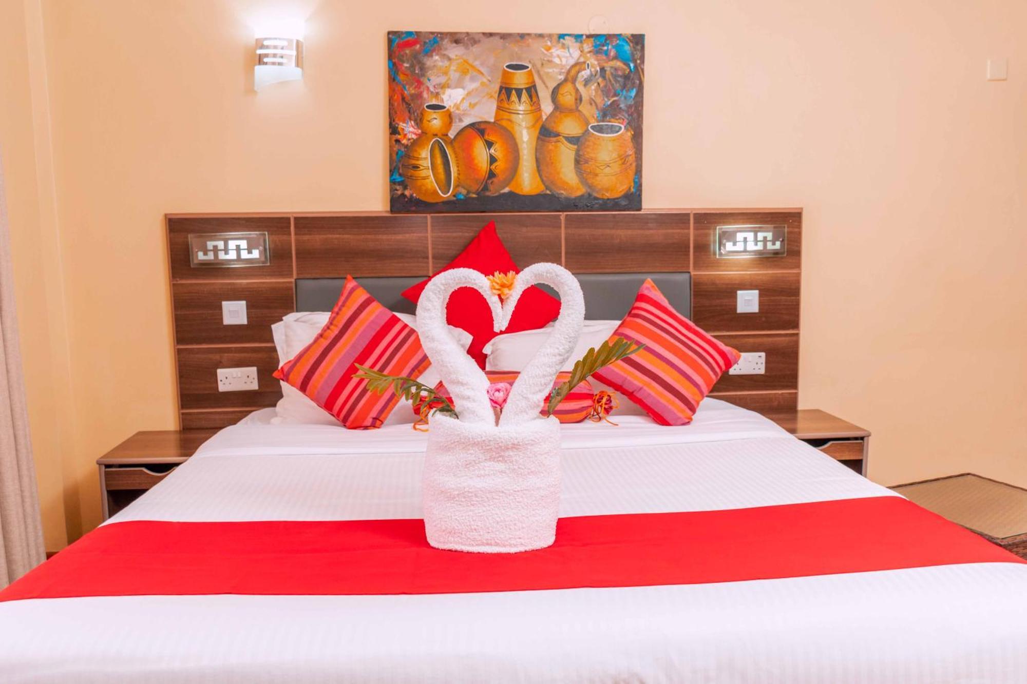 Buraha Zenoni Hotel And Resort Накуру Екстер'єр фото